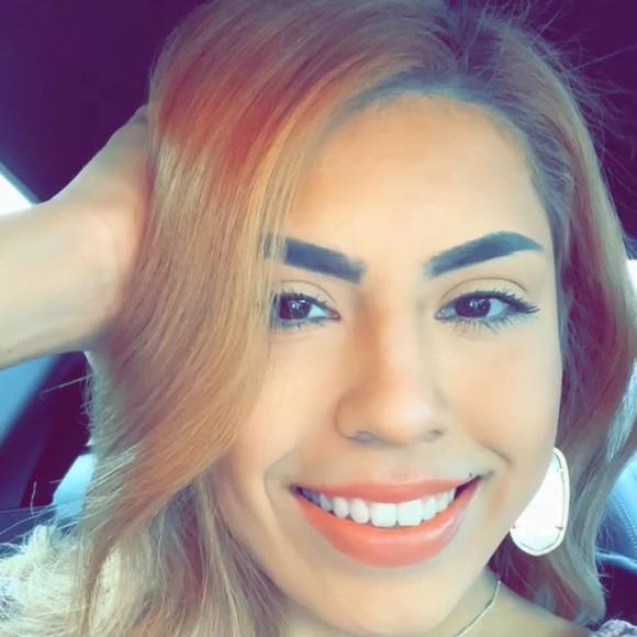 Meet your Posher, Araceli - Picture 1 of 1